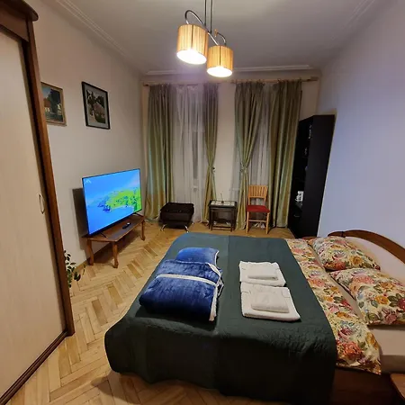 בית אירוח Center *