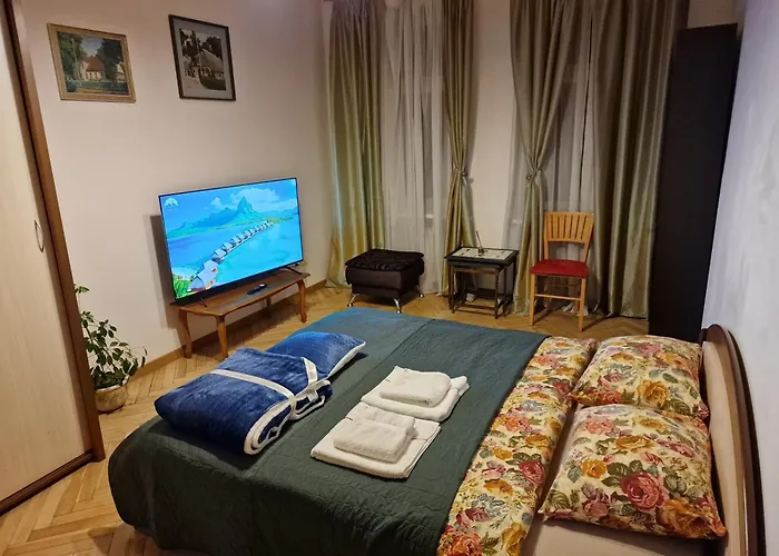 Center Проживание в семье